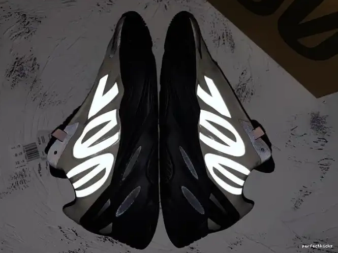 Boost Bone FY3729 MNVN 700 Yeezy Adidas 0630